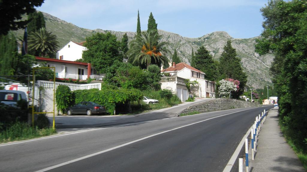 Perun Guest House Mlini Exterior foto